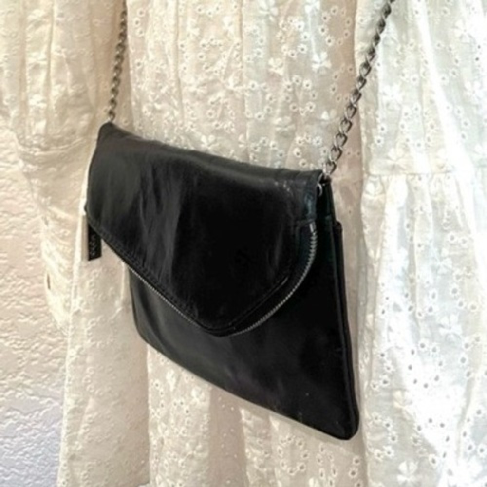 HOBO Brand Small Black Leather Crossbody Clutch Wallet Bag Removable Chain Strap